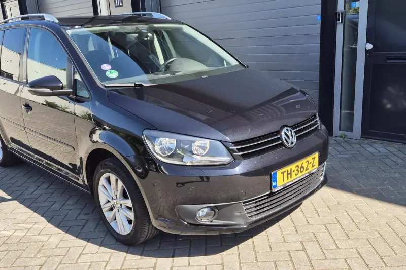 Volkswagen Touran (2012)