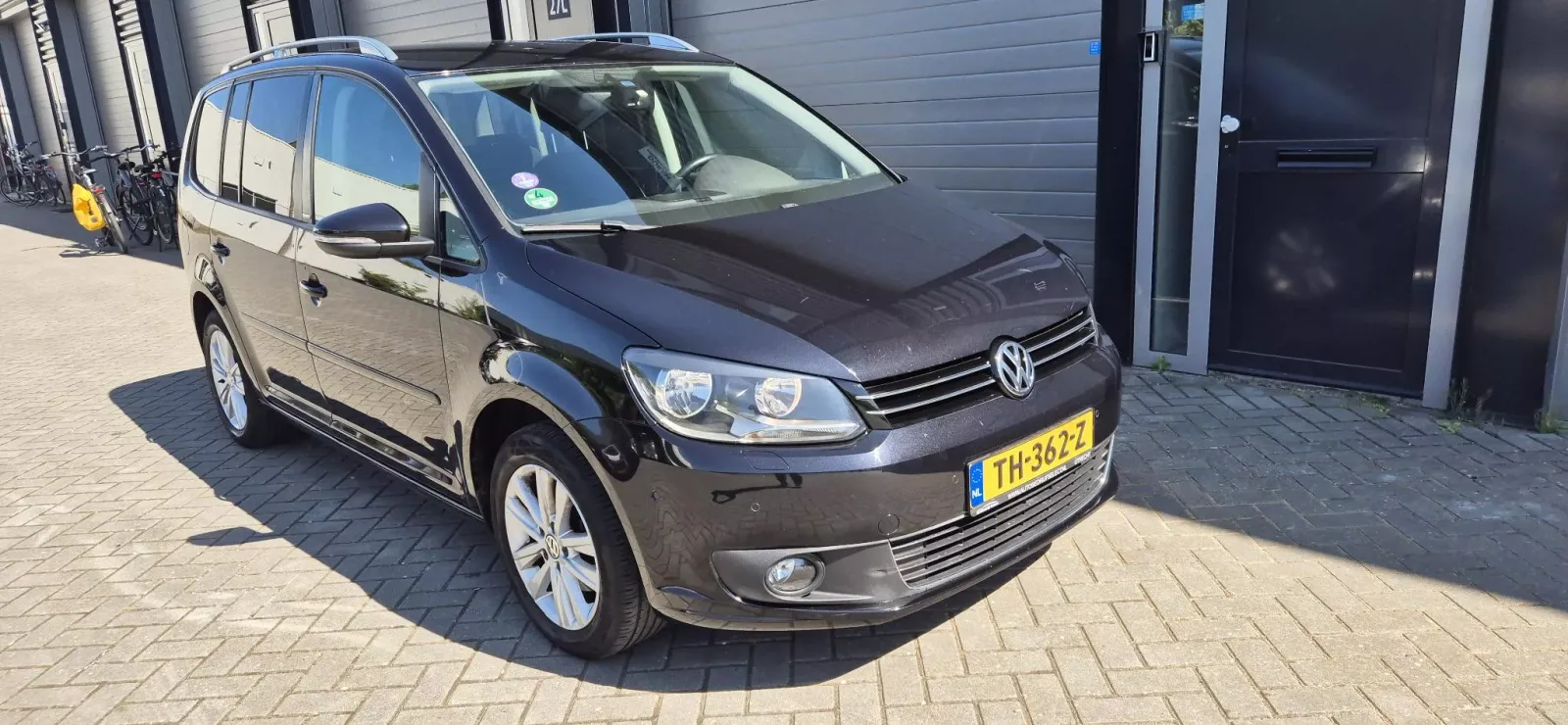 Volkswagen Touran (2012) — foto 1