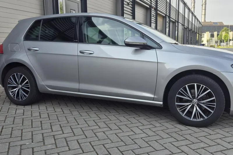 Volkswagen Golf (2017)