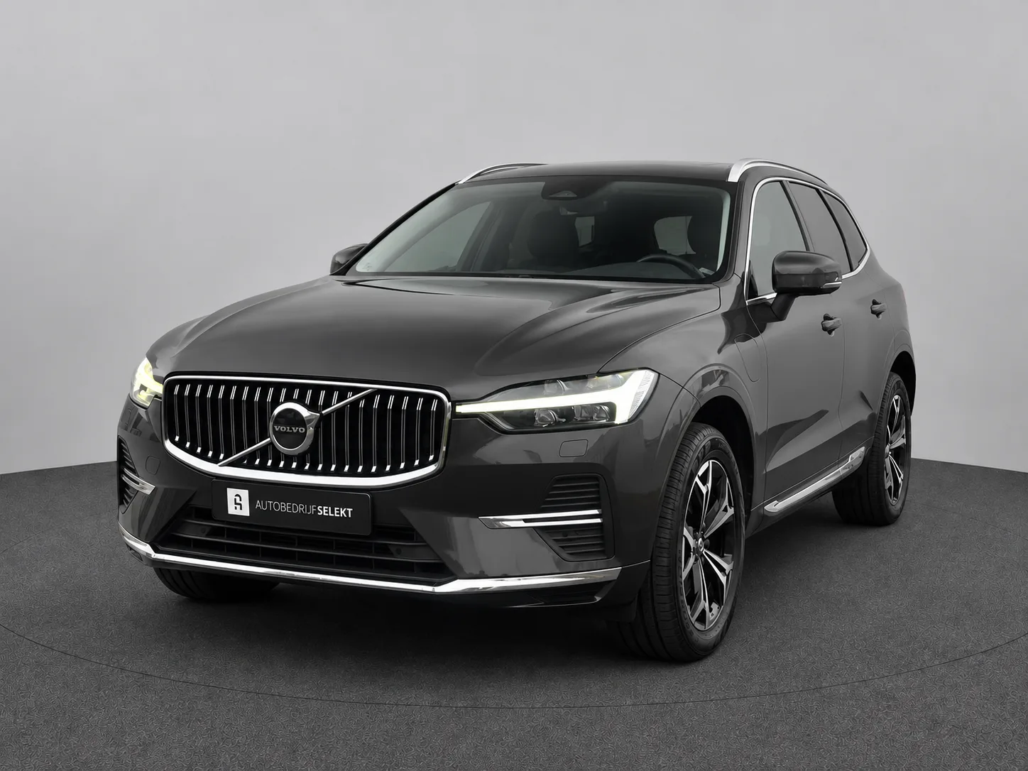 Volvo XC60 (2022) — foto 1