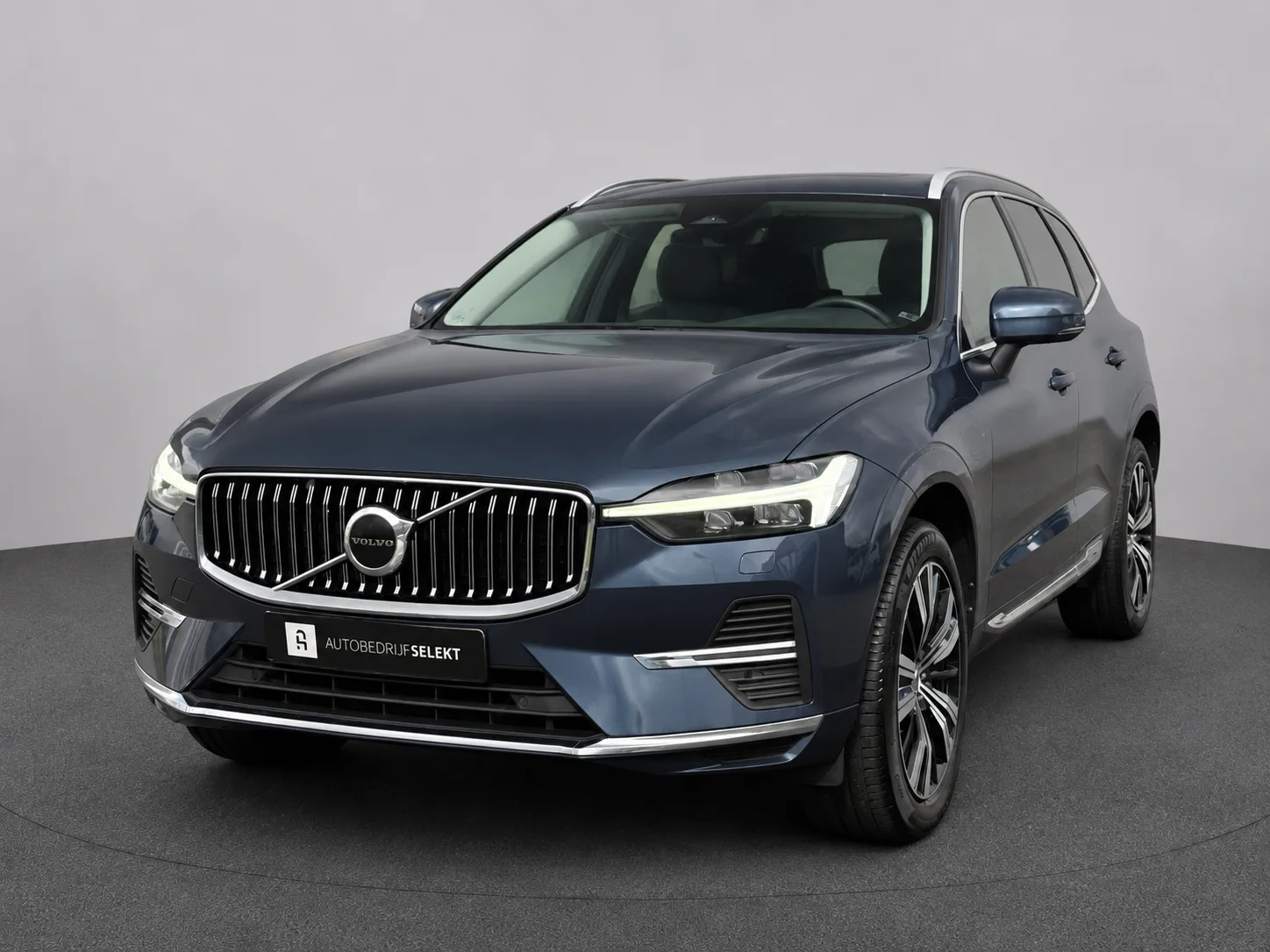 Volvo XC60 (2023) — foto 1