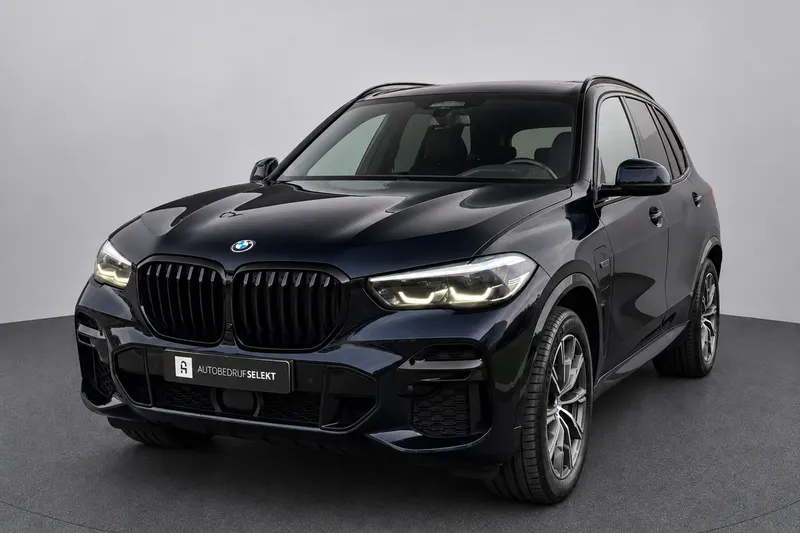 BMW X5 (2022)