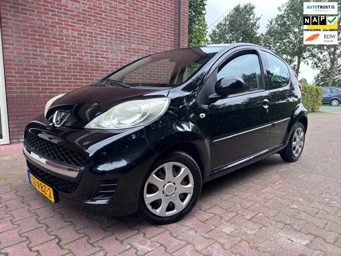 Peugeot 107 (2011) — foto 1