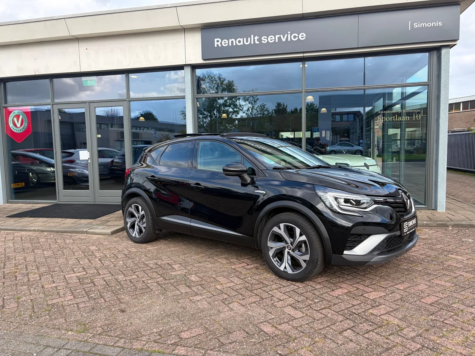 Renault Captur (2024) — foto 1