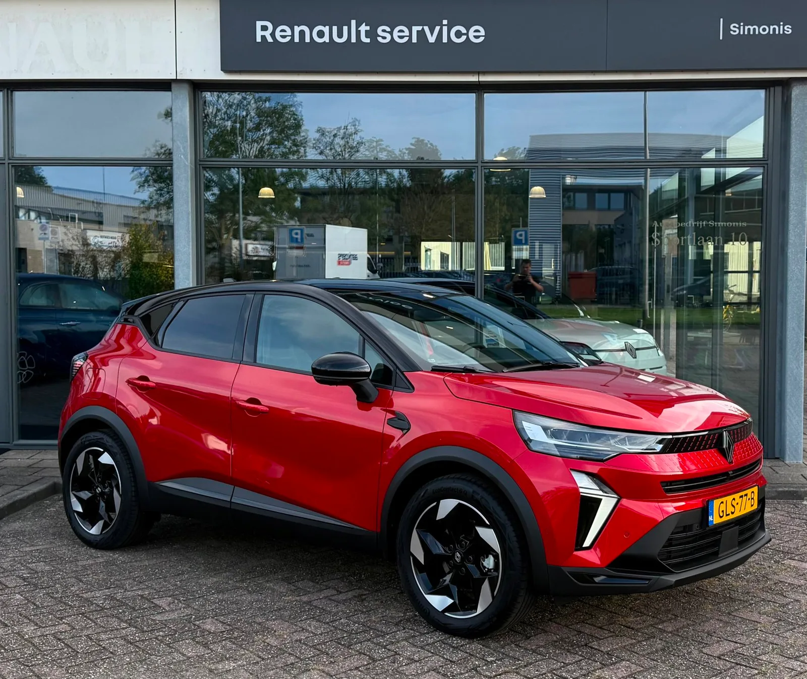 Renault Captur (2024) — foto 1