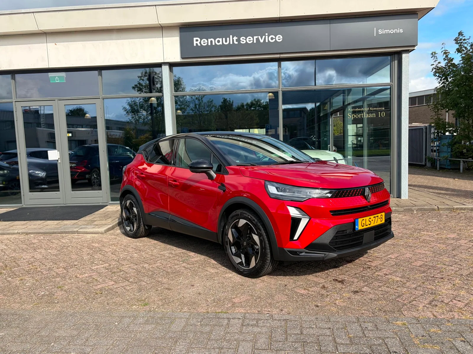 Renault Captur (2024) — foto 1