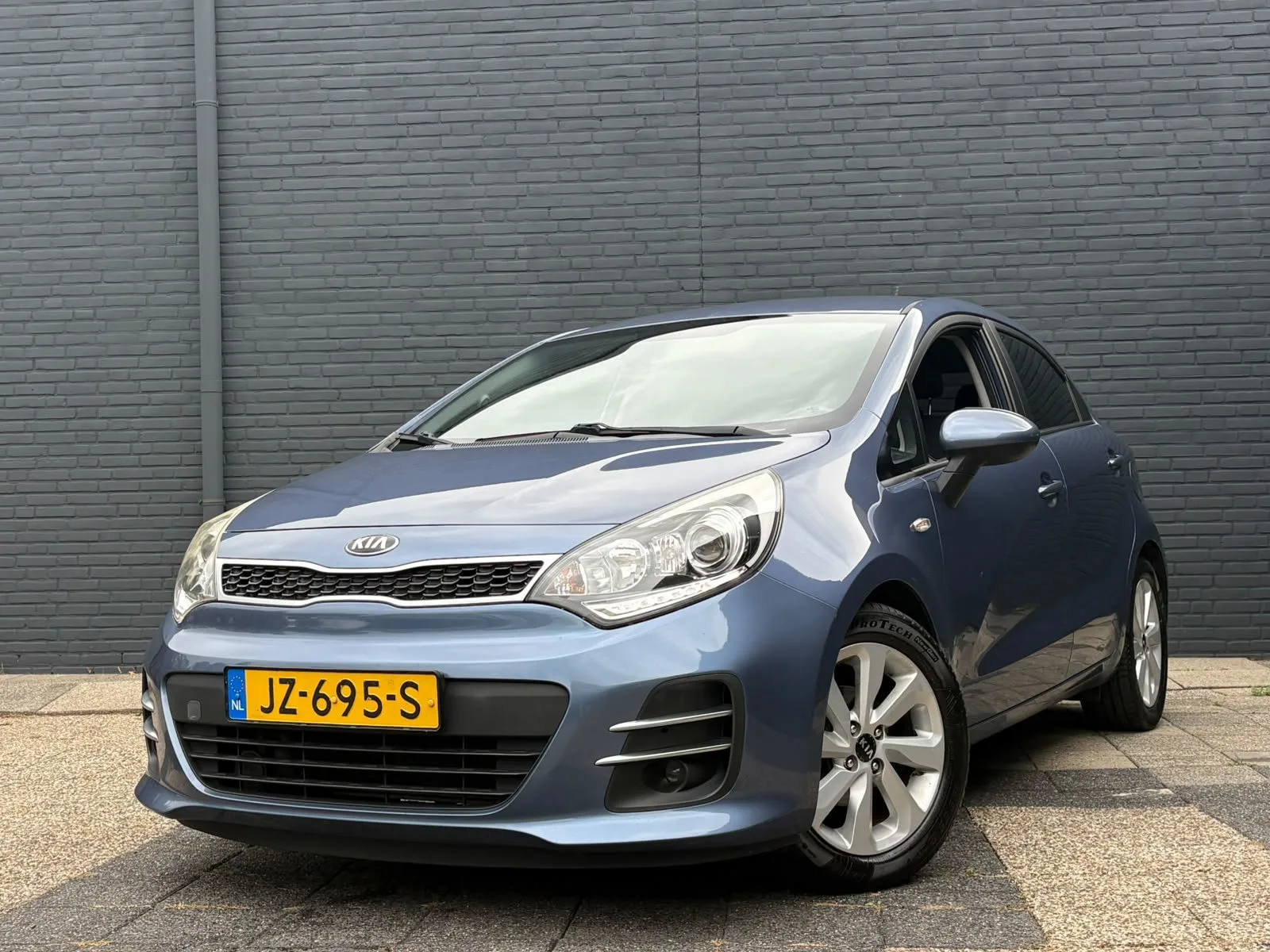 Kia Rio (2016) — foto 1