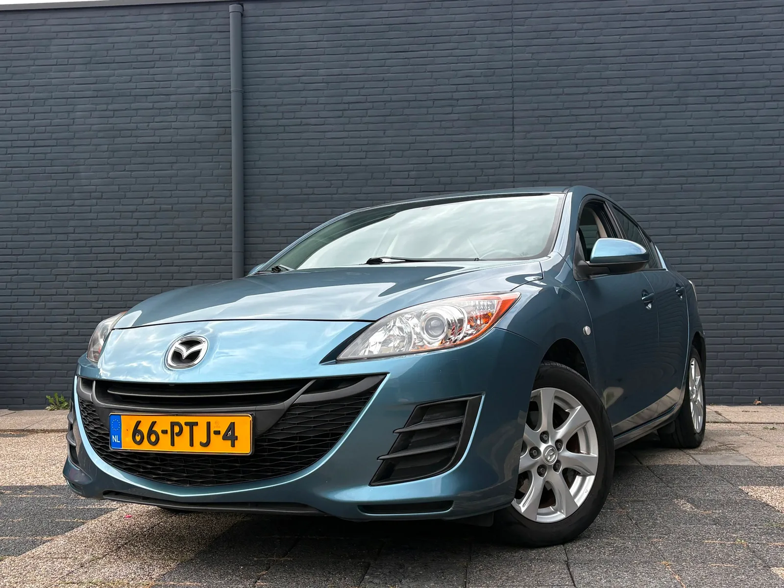 Mazda 3 (2011) — foto 1