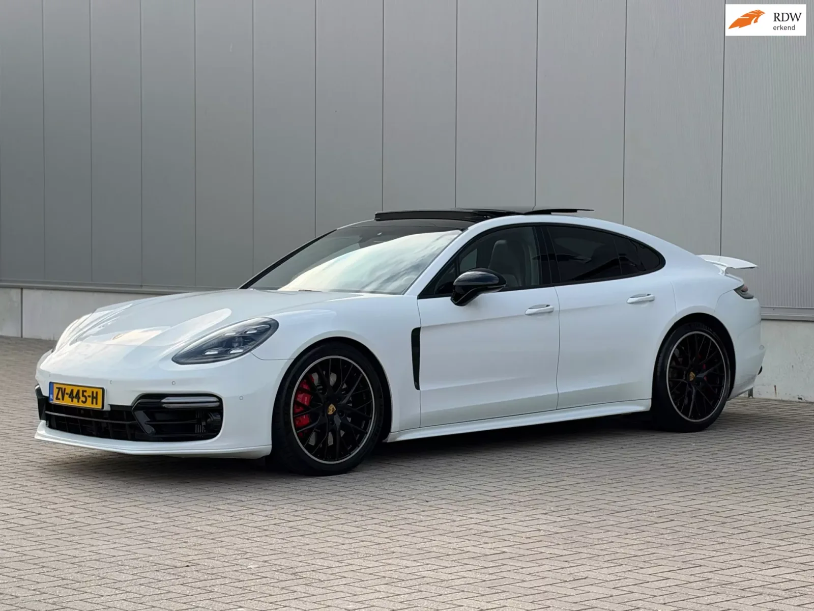 Porsche Panamera (2017) — foto 1