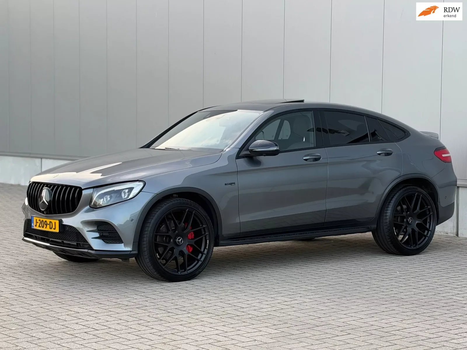 Mercedes-Benz GLC-Klasse Coupé (2017) — foto 1