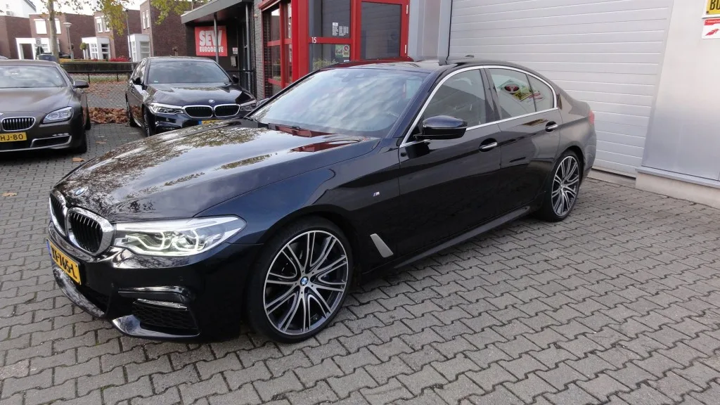 BMW 5-Serie (2018) — foto 1