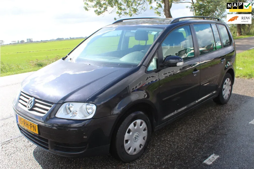 Volkswagen Touran (2005) — foto 1