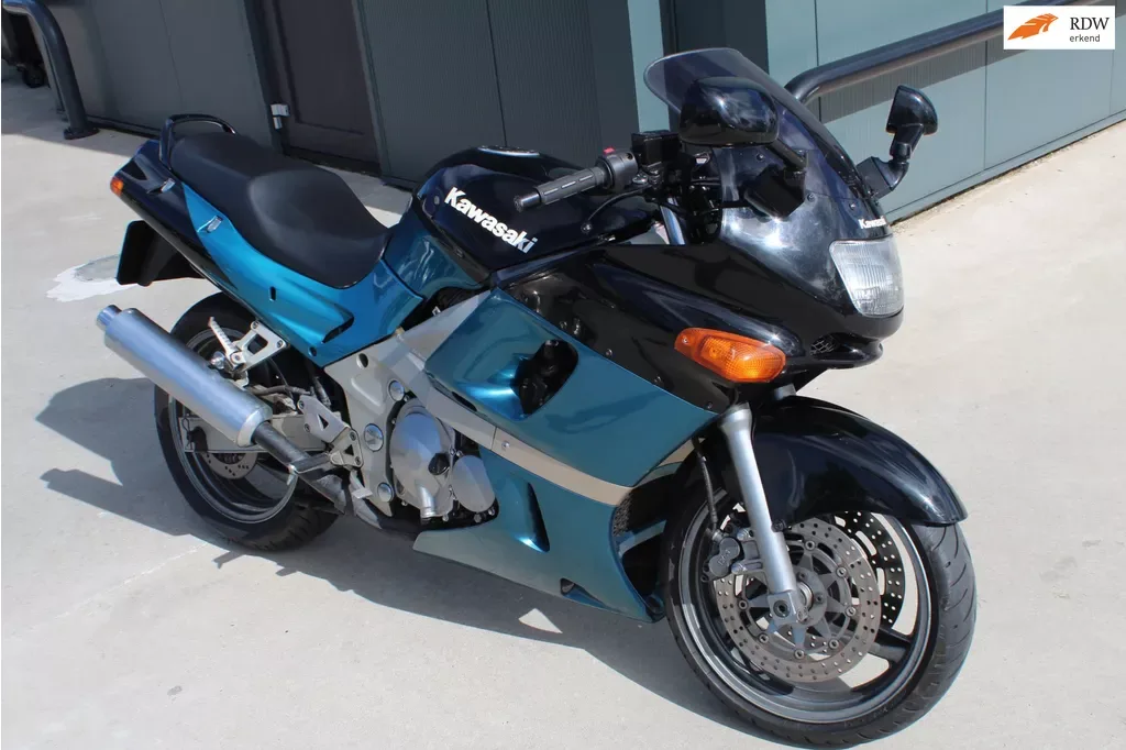 Kawasaki ZZR 600 (1994) — foto 1