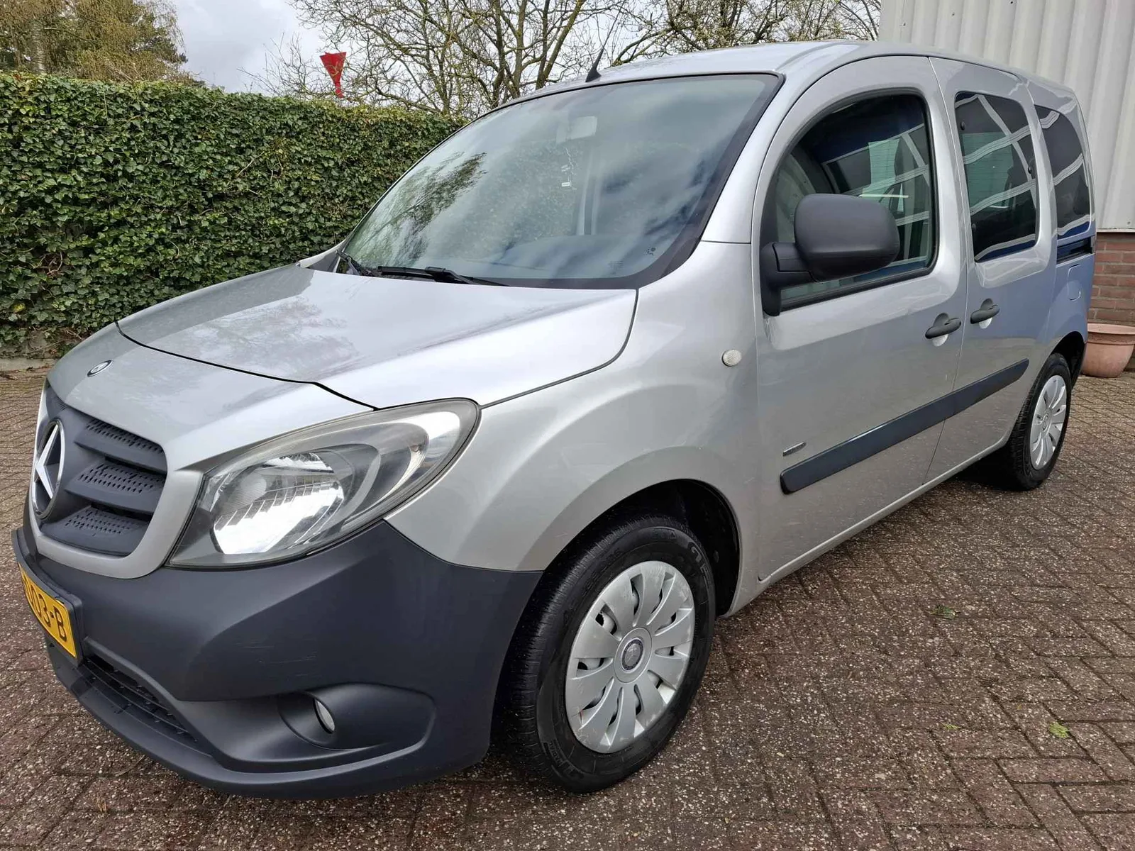 Mercedes-Benz Citan (2015) — foto 1
