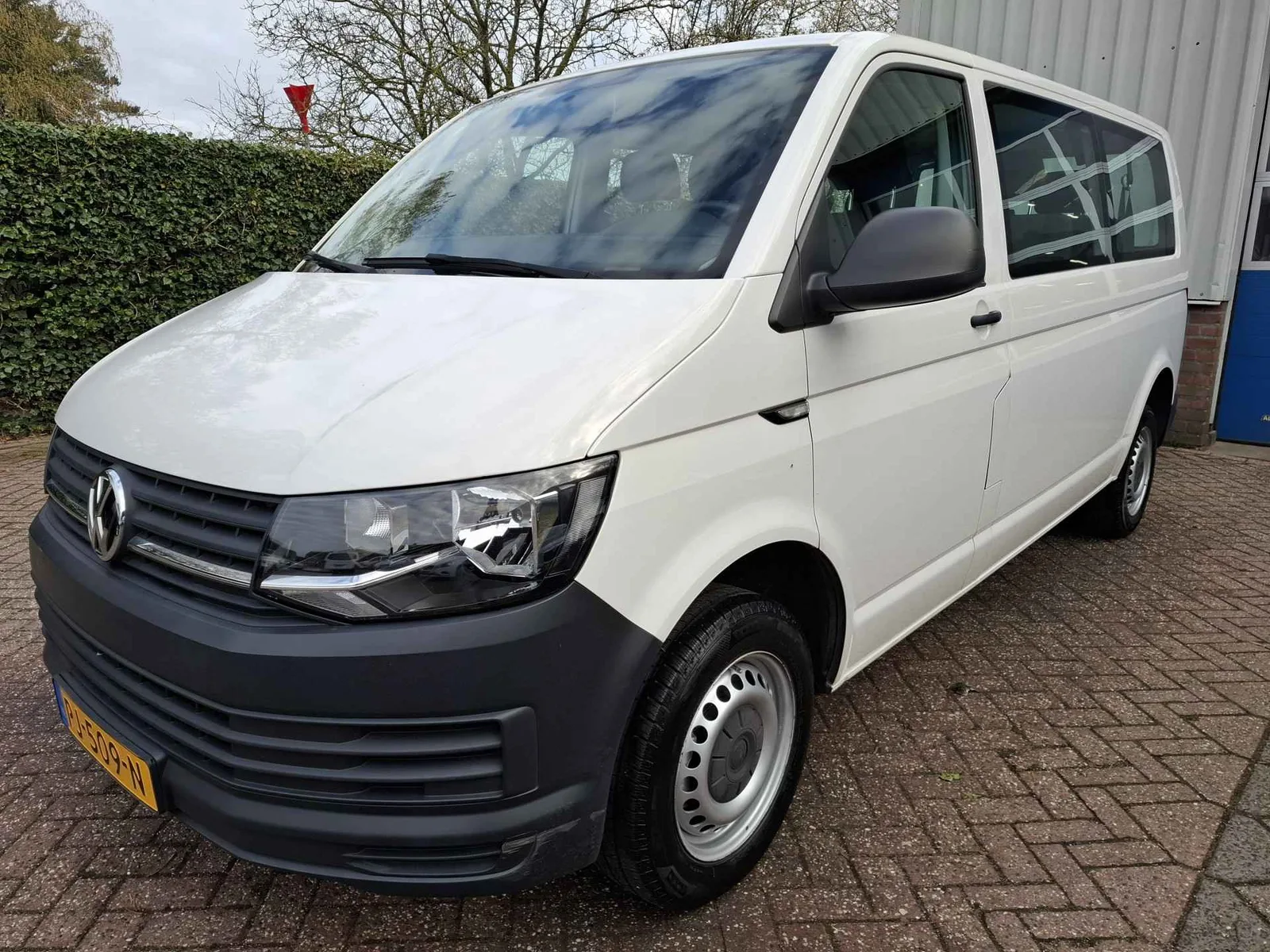 Volkswagen Transporter (2017) — foto 1