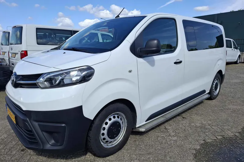 Toyota ProAce Shuttle (2019)