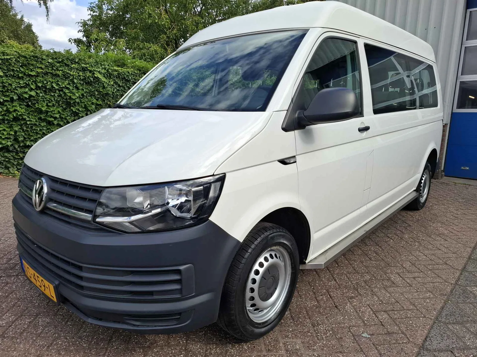 Volkswagen Transporter (2017) — foto 1