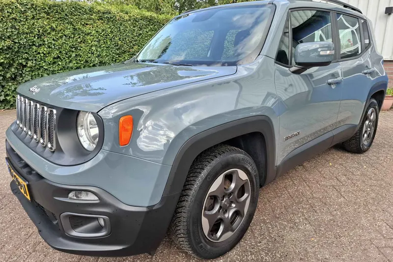 Jeep Renegade (2015)