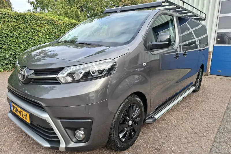 Toyota ProAce Worker (2023)