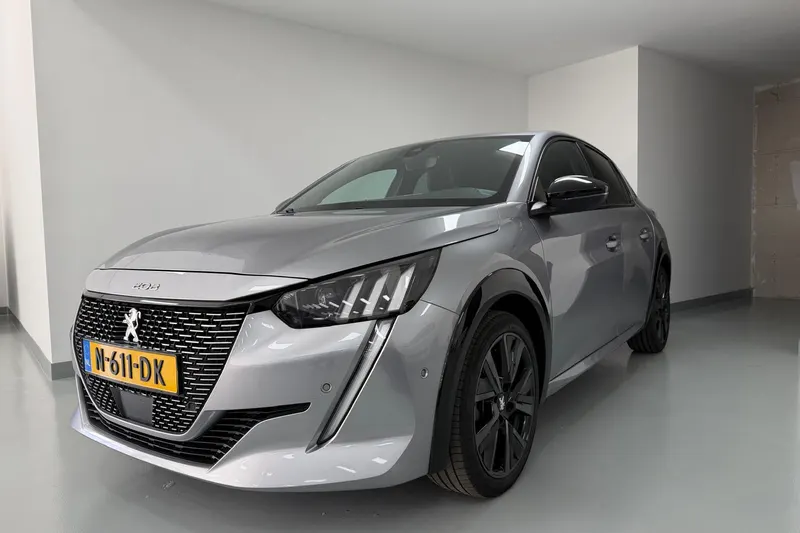 Peugeot 208 (2021)