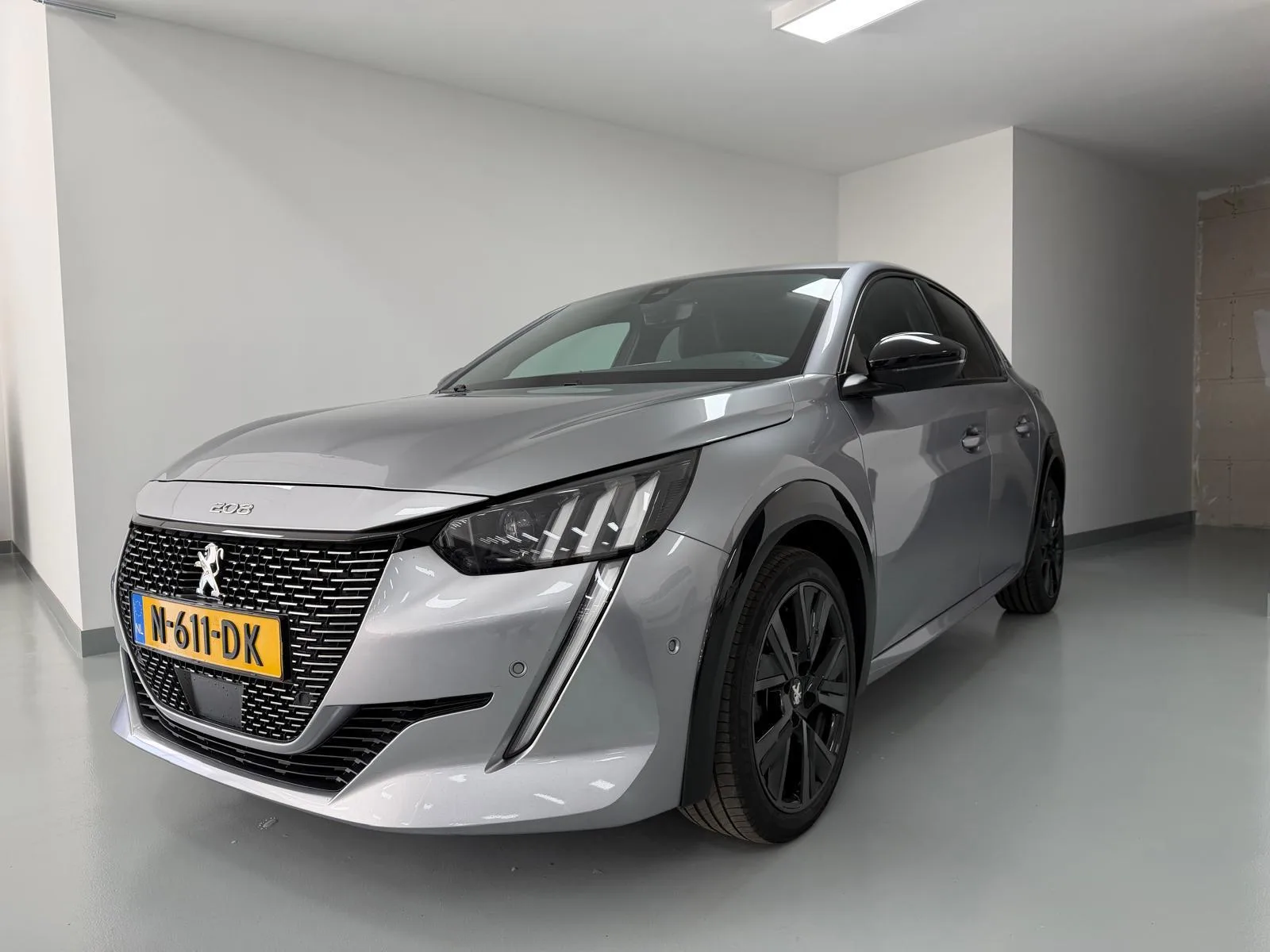 Peugeot 208 (2021) — foto 1