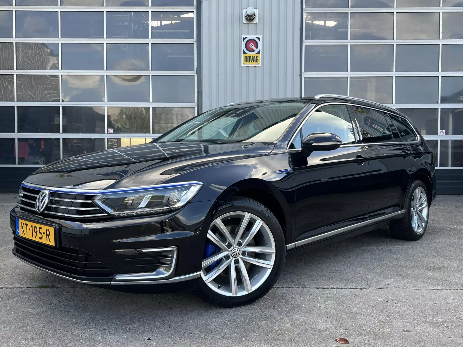 Volkswagen Passat (2016) — foto 1