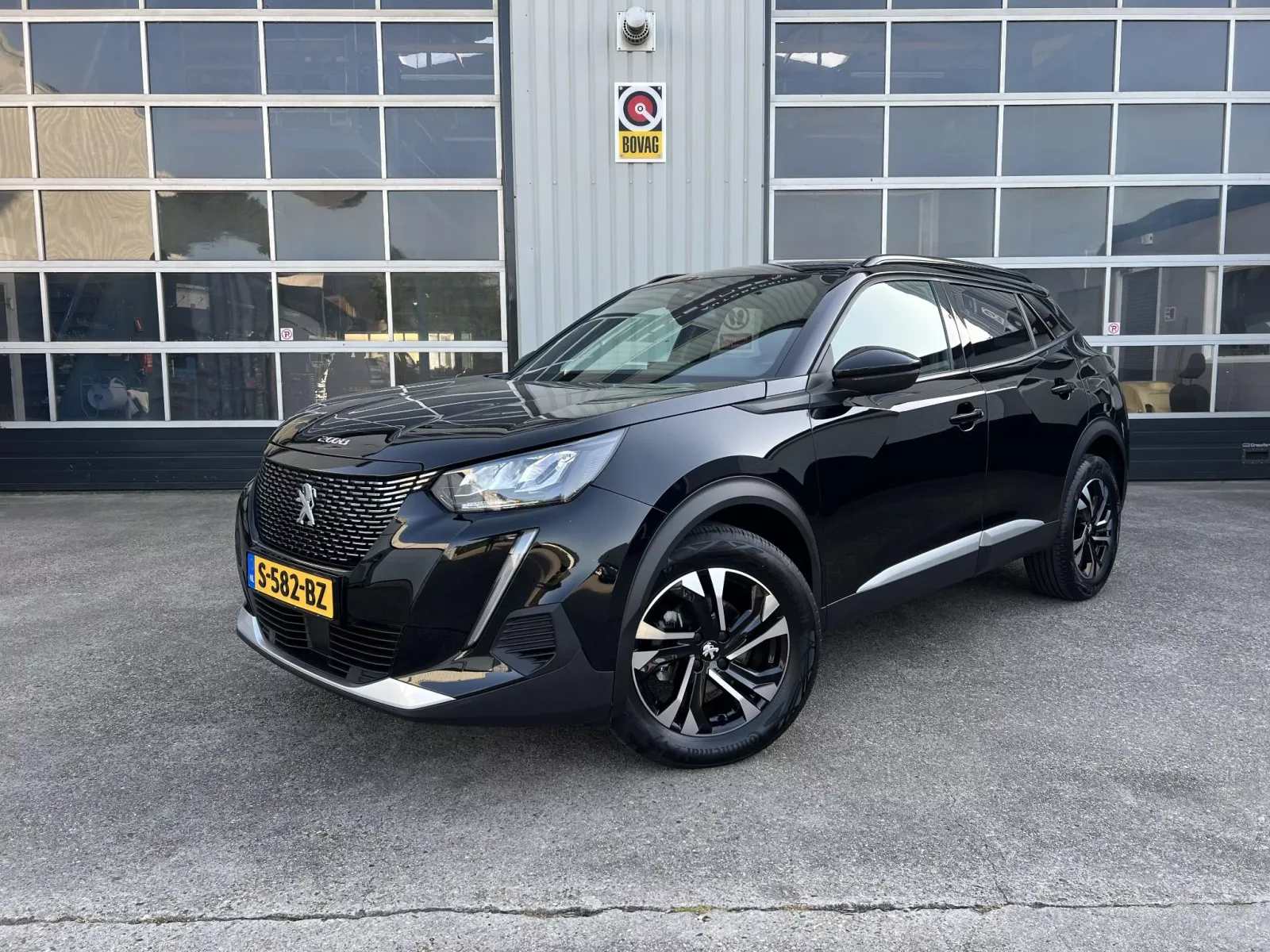 Peugeot 2008 (2023) — foto 1