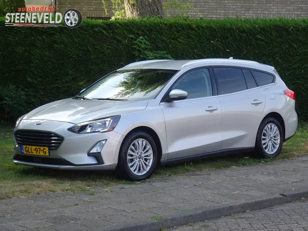 Ford Focus (2021) — foto 1