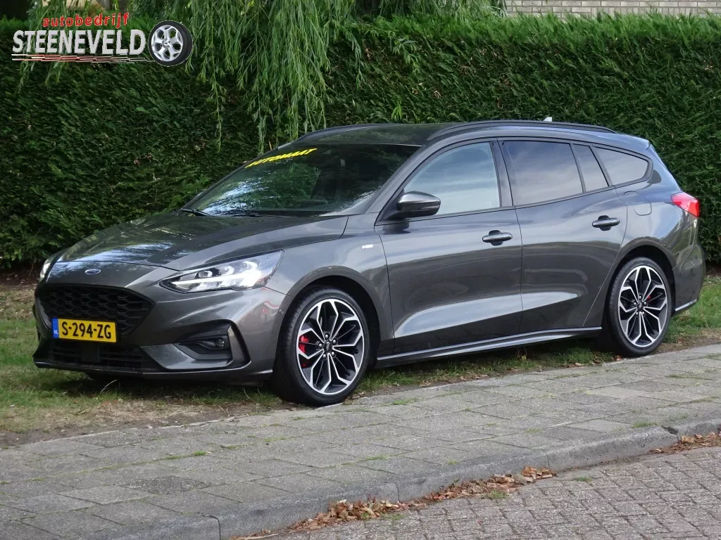 Ford Focus (2021) — foto 1