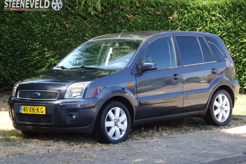 Ford Fusion (2007)