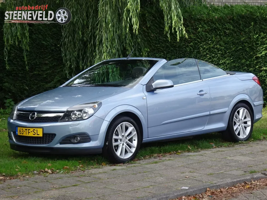 Opel Astra (2006) — foto 1