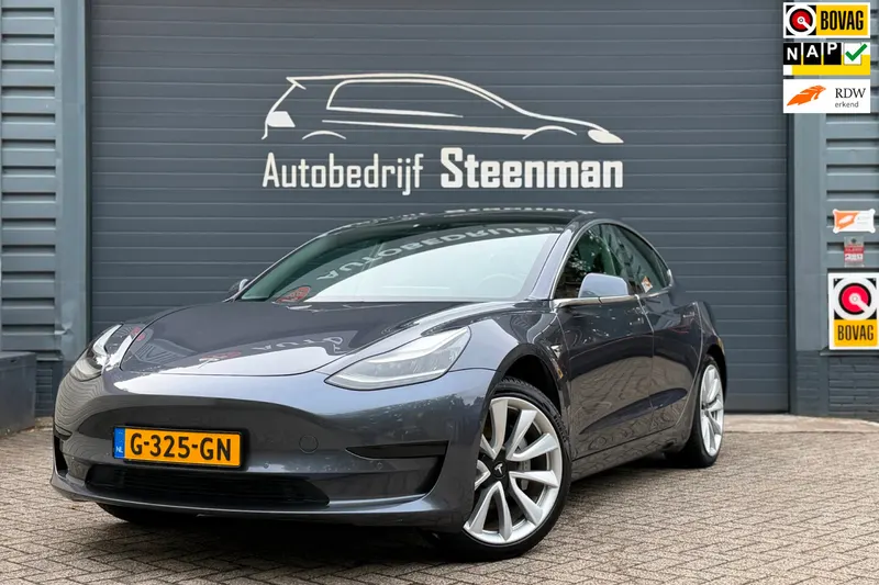 Tesla Model 3 (2019)
