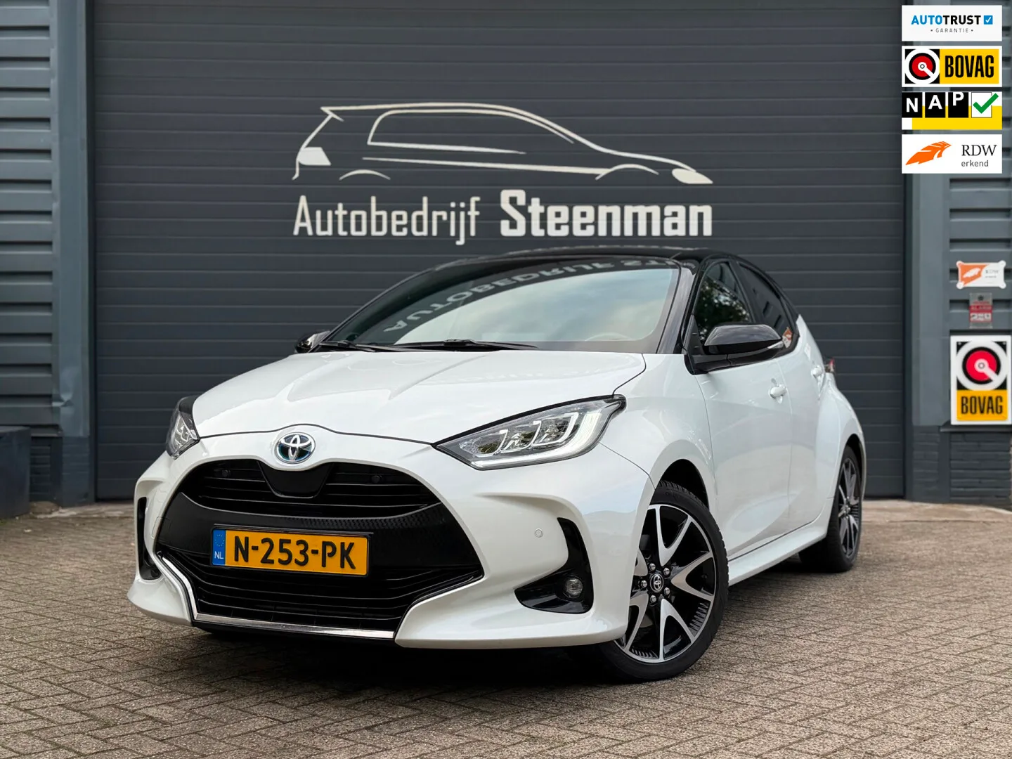 Toyota Yaris (2021) — foto 1