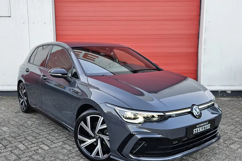 Volkswagen Golf (2024)