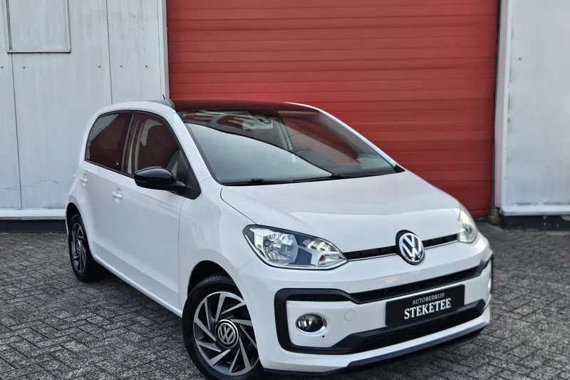 Volkswagen Up! (2017)