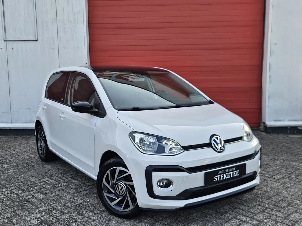 Volkswagen Up! (2017) — foto 1