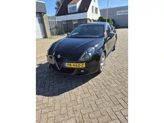 Alfa Romeo Giulietta (2017) — foto 1