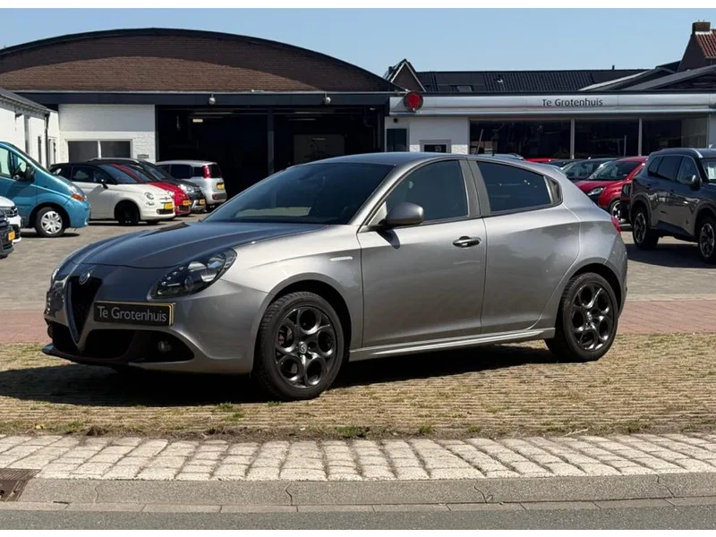 Alfa Romeo Giulietta (2017) — foto 1