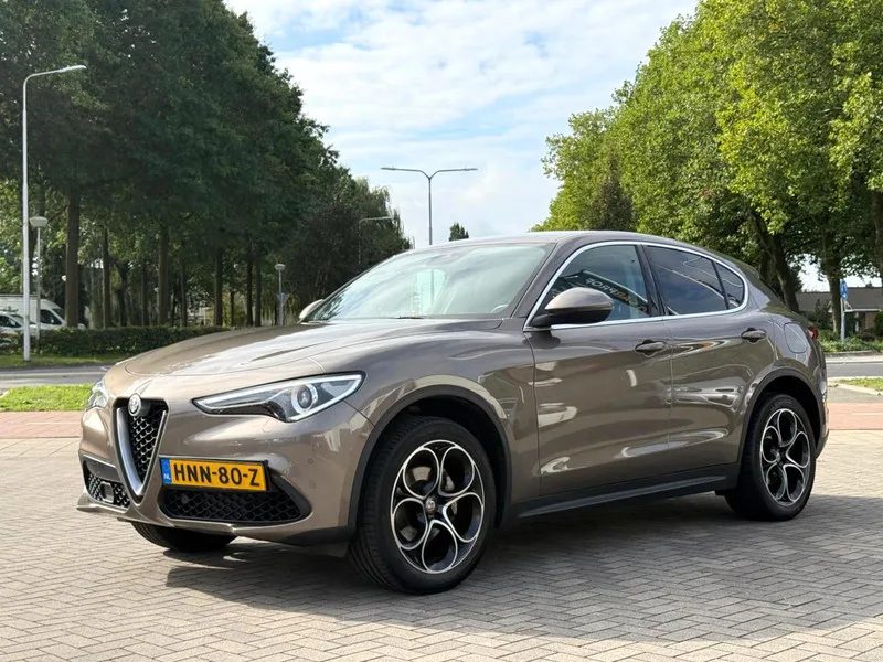 Alfa Romeo Stelvio (2018) — foto 1