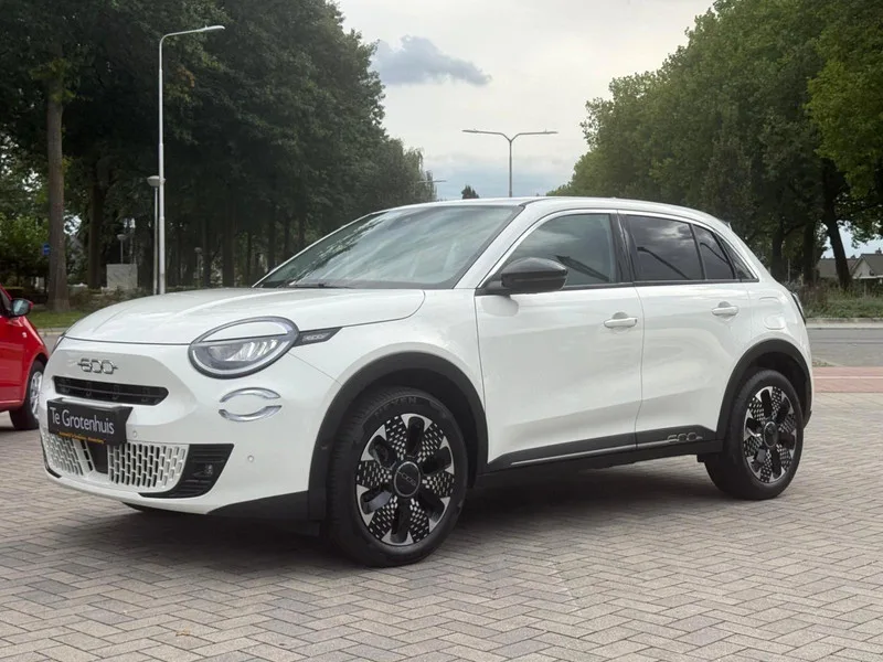 Fiat 600 (2024) — foto 1