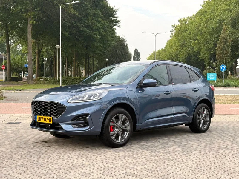 Ford Kuga (2024) — foto 1