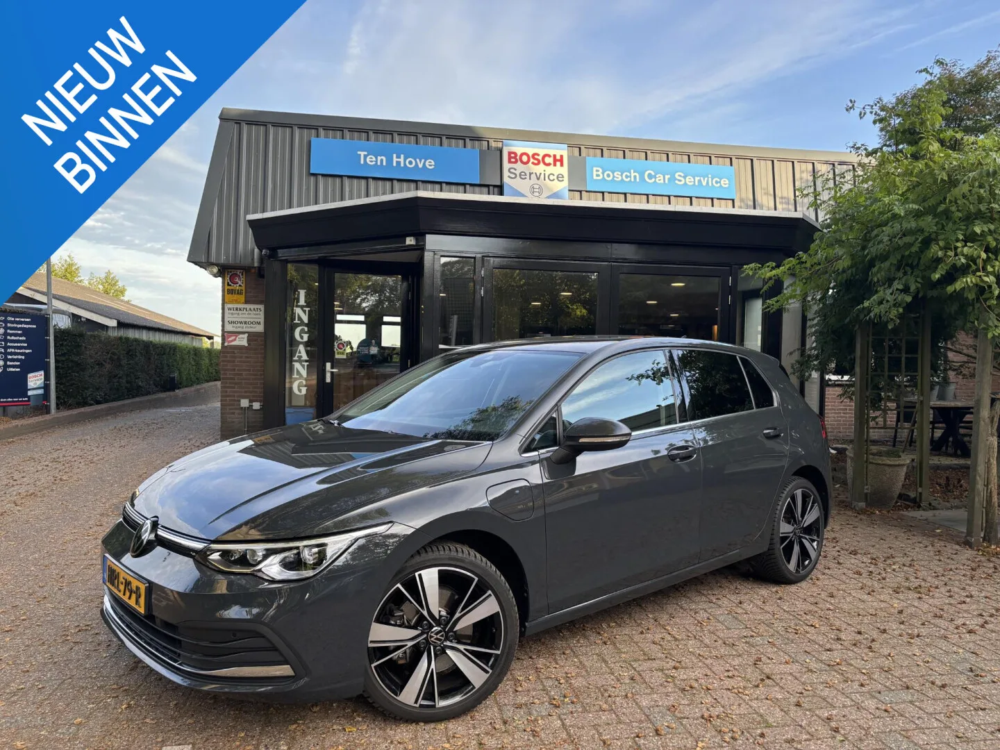 Volkswagen Golf (2022) — foto 1