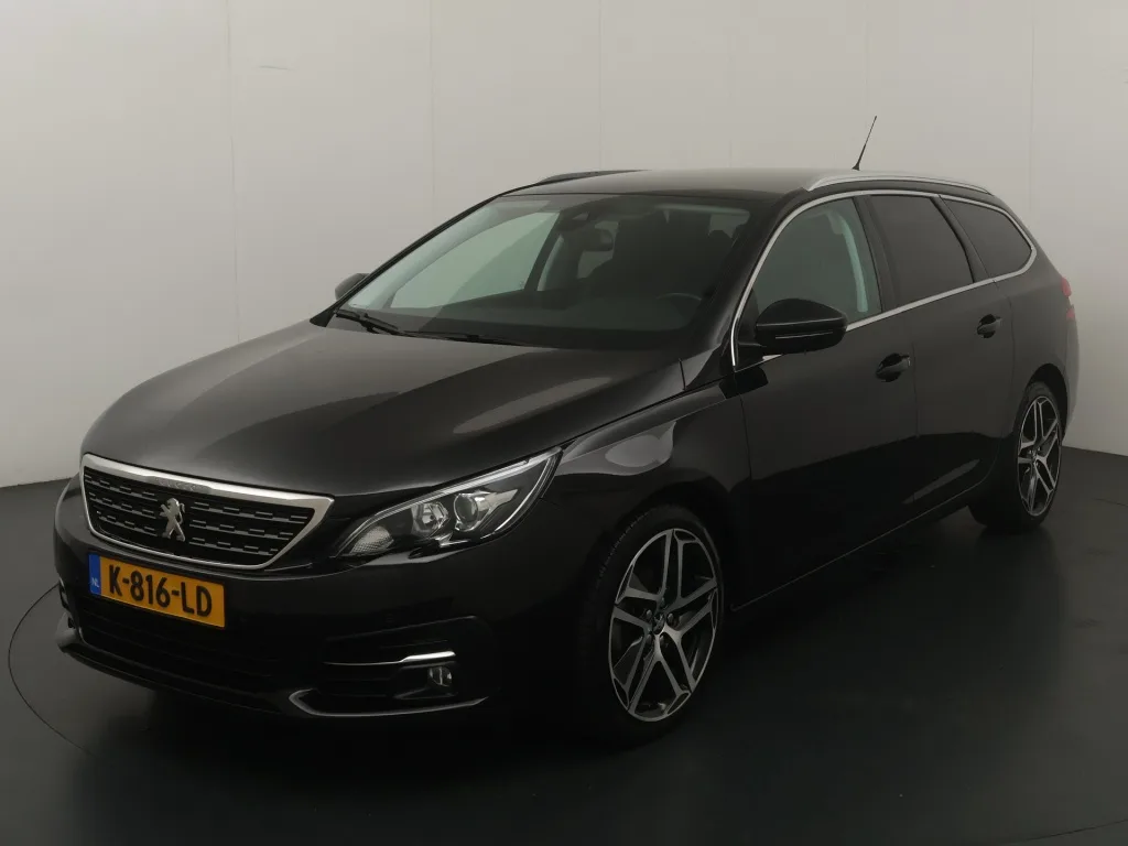 Peugeot 308 (2021) — foto 1