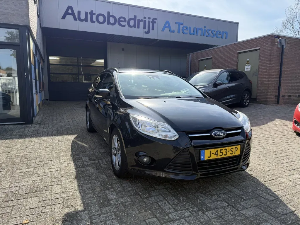 Ford Focus (2013) — foto 1