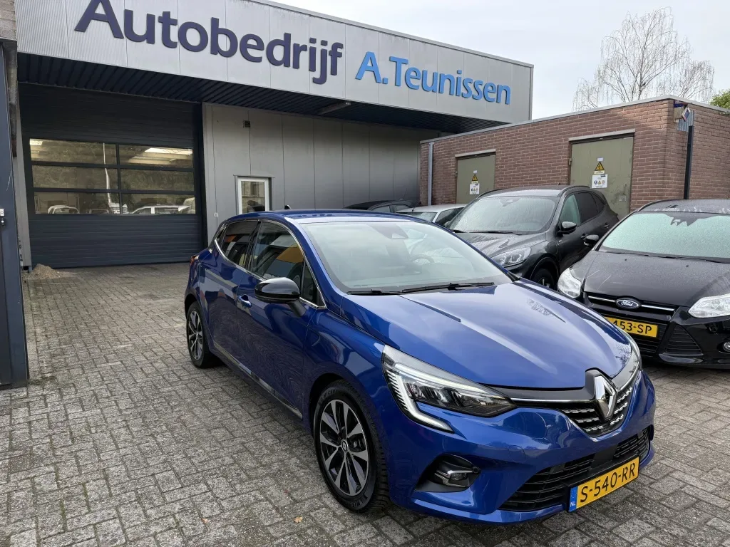 Renault Clio (2023) — foto 1