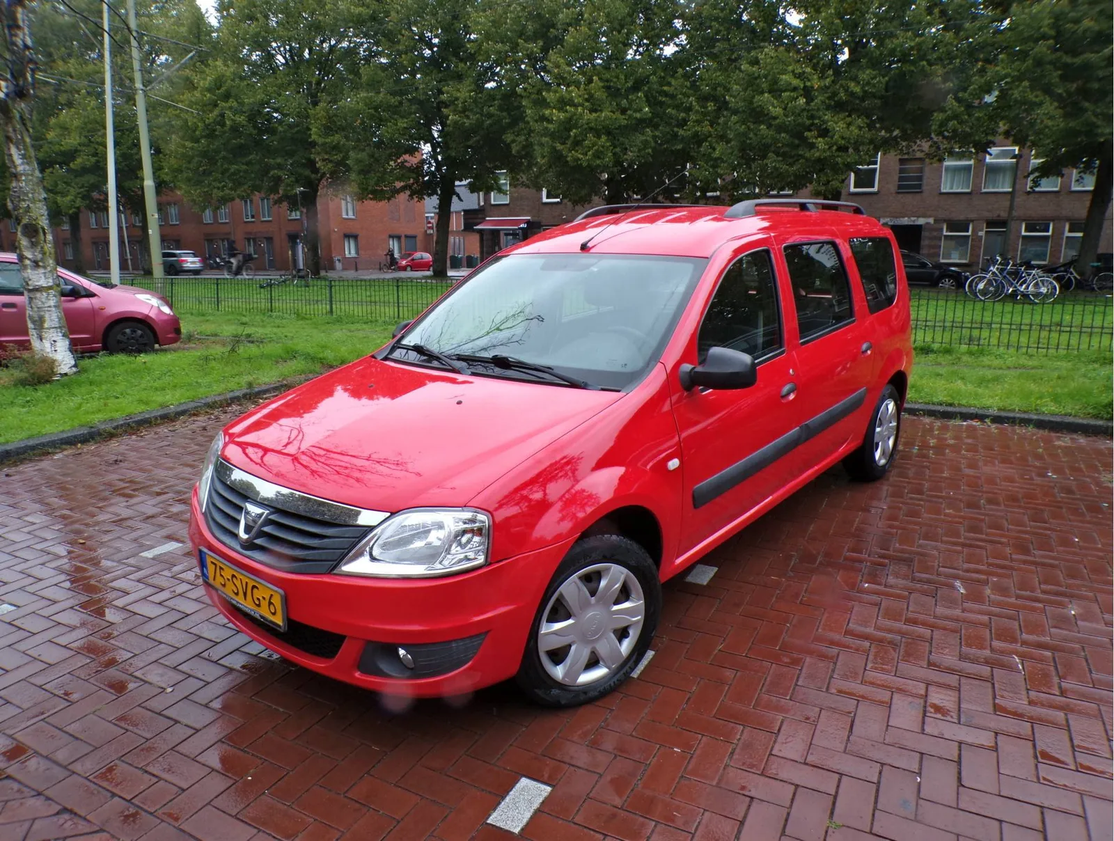 Dacia Logan (2011) — foto 1
