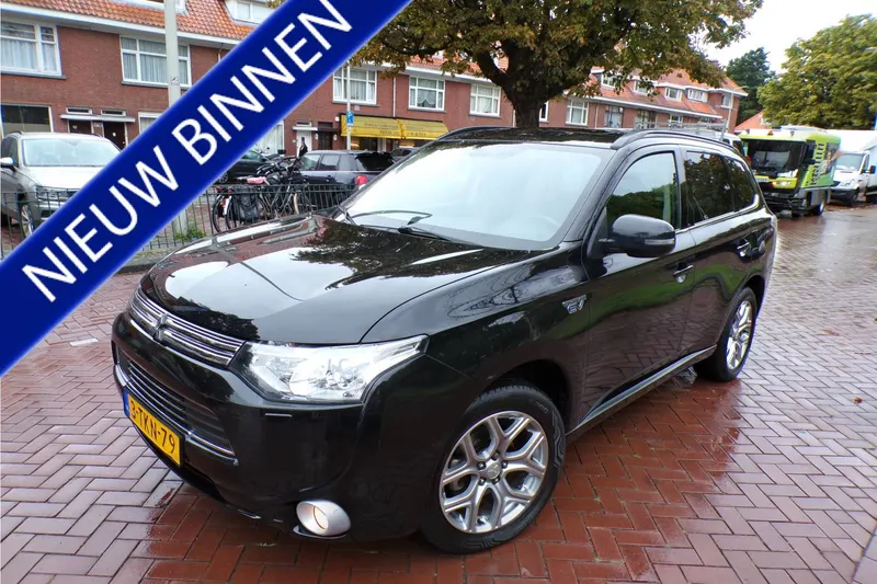 Mitsubishi Outlander (2014)