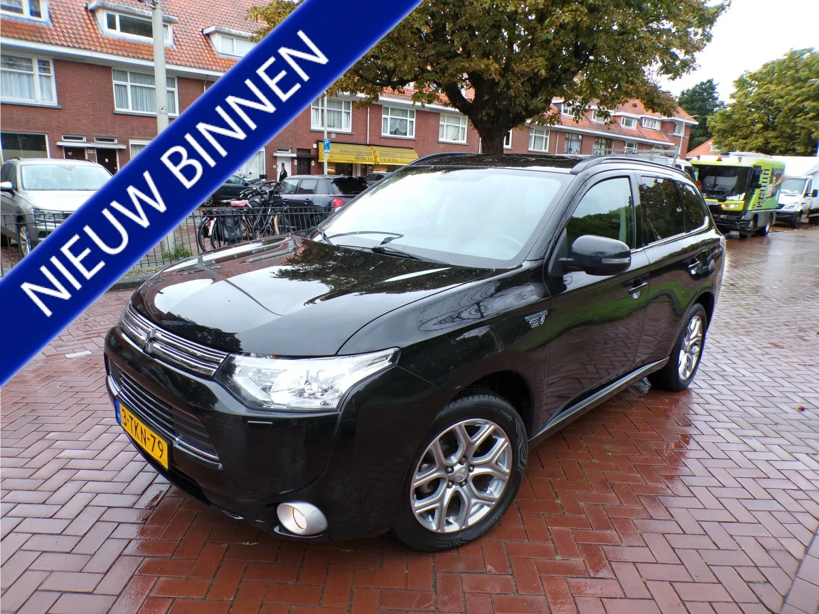 Mitsubishi Outlander (2014) — foto 1