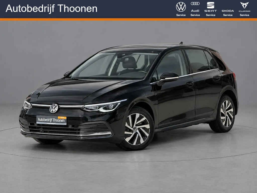 Volkswagen Golf (2022) — foto 1