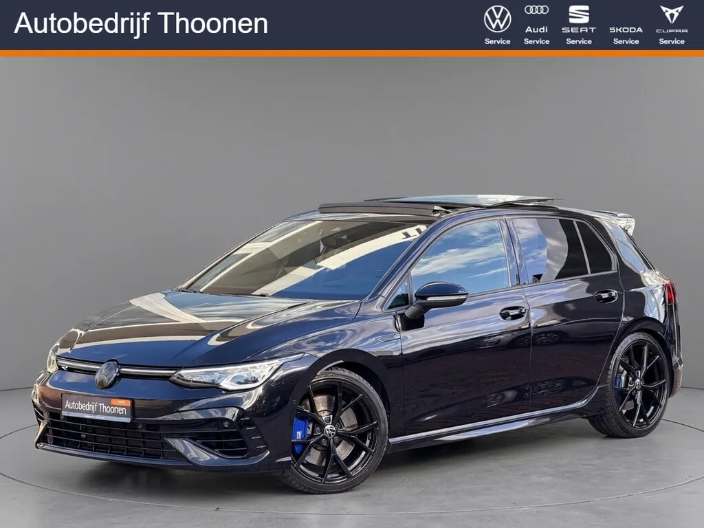 Volkswagen Golf (2023) — foto 1